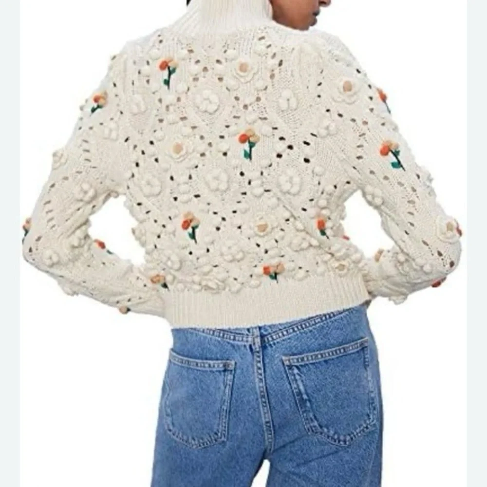 Zara Crochet Knit with Floral Appliqués Sweater - Picture 3 of 8